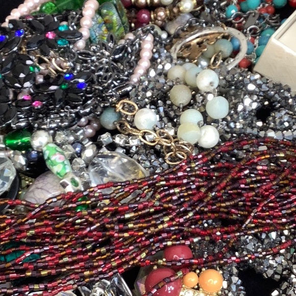 11/16 jewelry show
$10 minimum - Picture 5 of 5